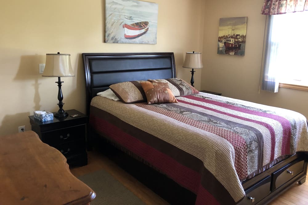 Photo of Bedroom in Seafoam