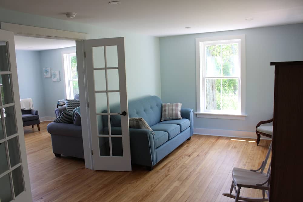 Photo of Livingroom in Tryon
