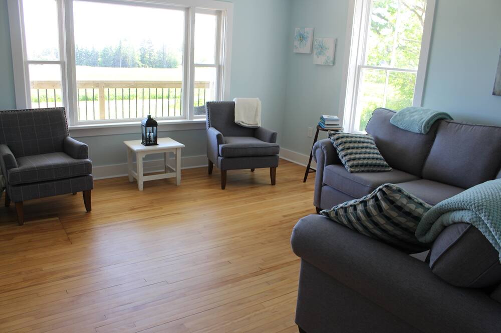 Photo of Livingroom in Tryon