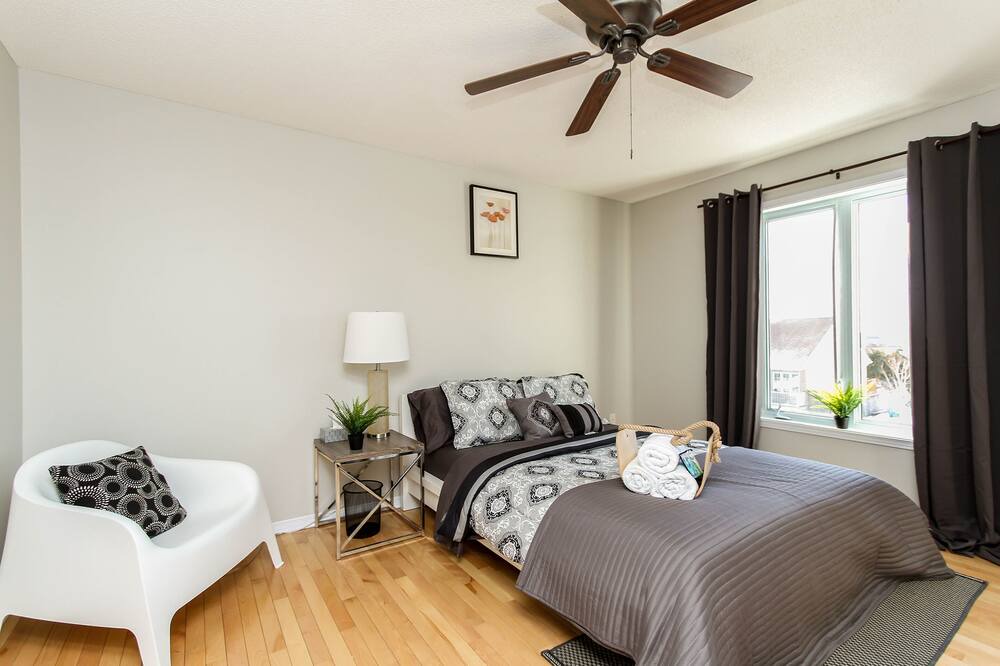 Photo of Bedroom in District d'Aylmer