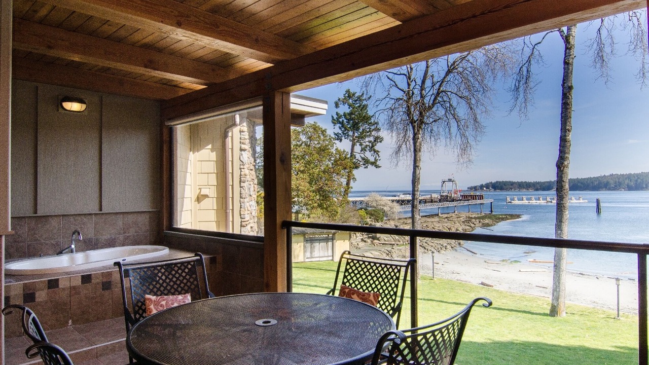 Photo of Patio Balcony in Sturdies Bay