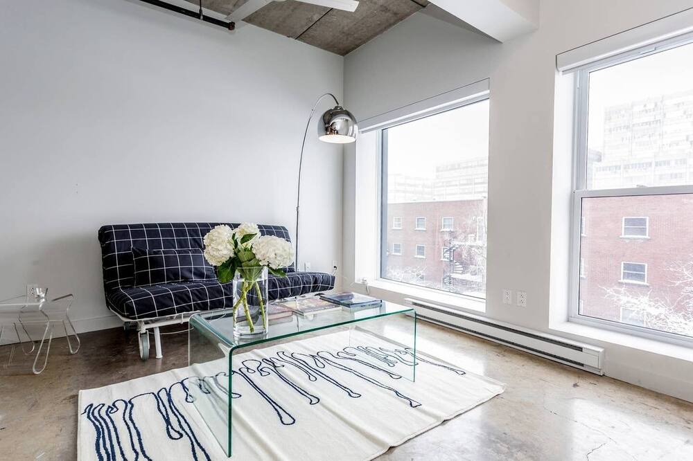 Photo of Livingroom in Mile End