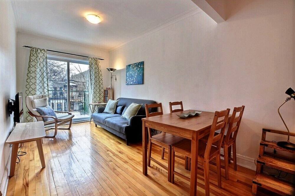 Photo of Livingroom in Rosemont-La Petite-Patrie