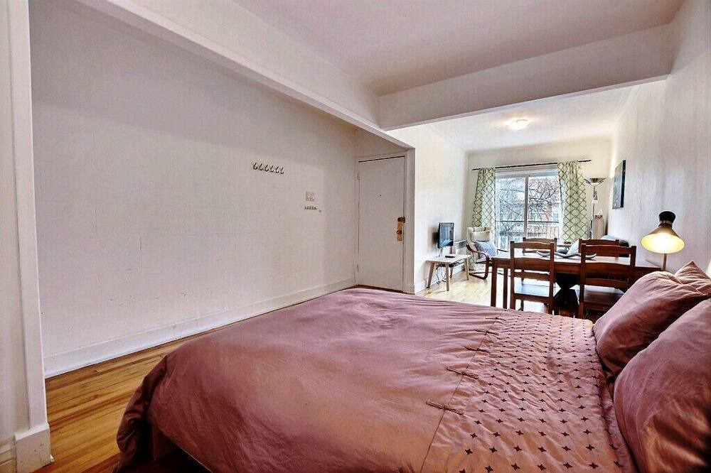 Photo of Bedroom in Rosemont-La Petite-Patrie