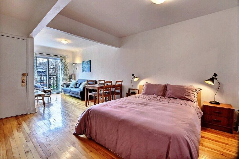 Photo of Bedroom in Rosemont-La Petite-Patrie