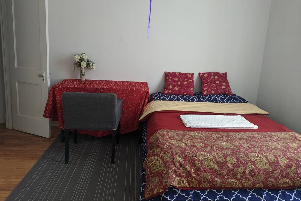 Photo of Bedroom in LaSalle
