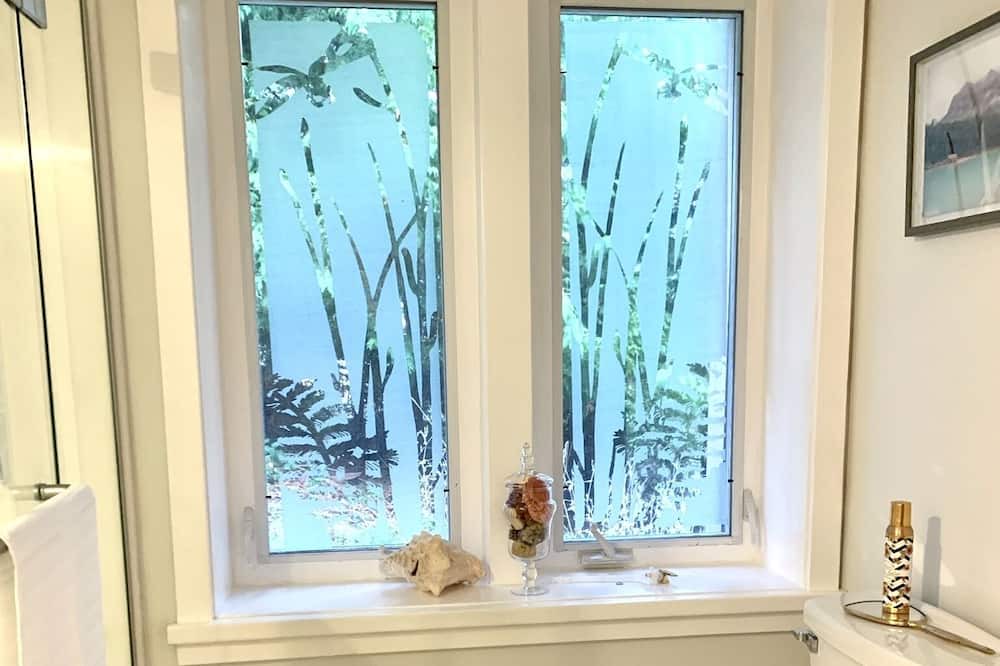 Photo of Bathroom in Regional District of Nanaimo