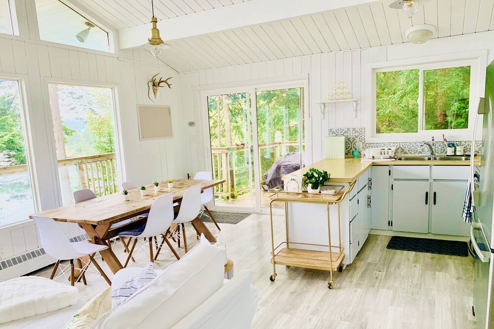 Photo of Kitchen in Regional District of Nanaimo