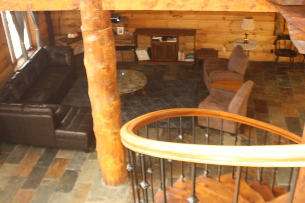 Photo of Livingroom in Wentworth-Nord