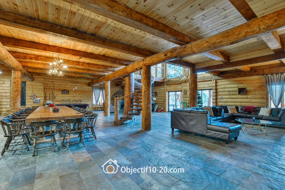 Photo of Livingroom in Wentworth-Nord