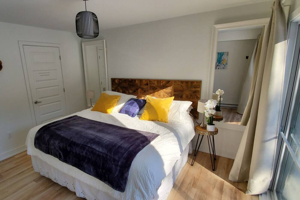 Photo of Bedroom in Val-des-Monts