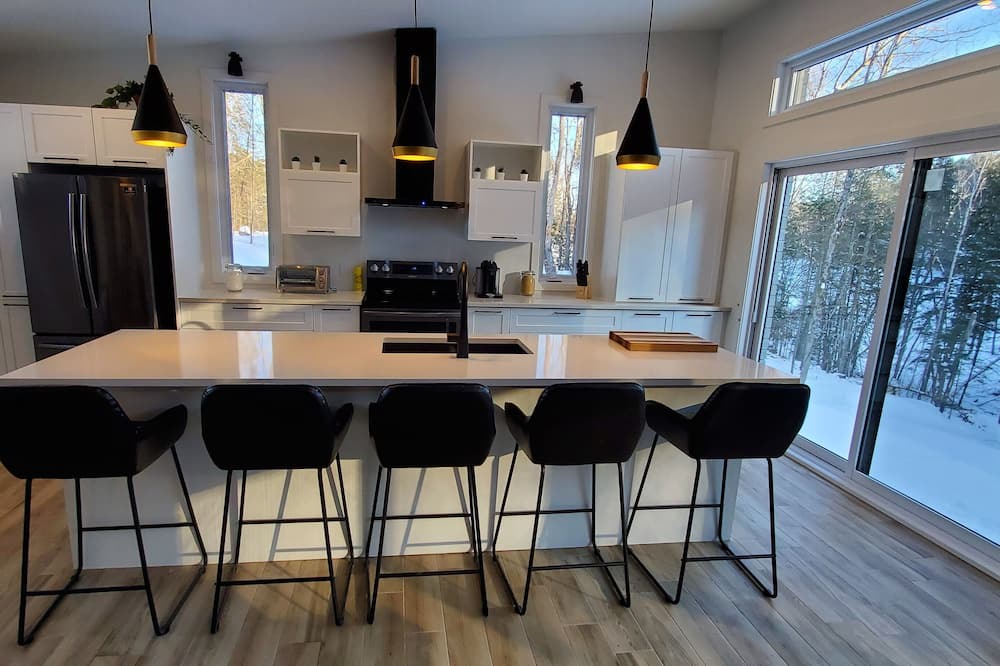 Photo of Kitchen in Val-des-Monts