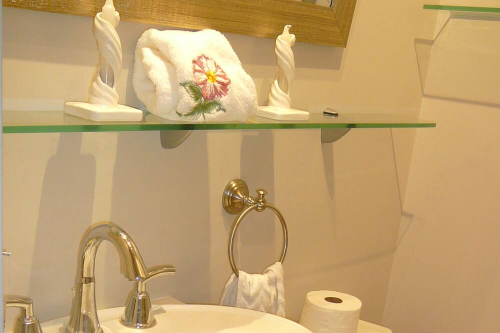 Photo of Bathroom in Saint-Sauveur