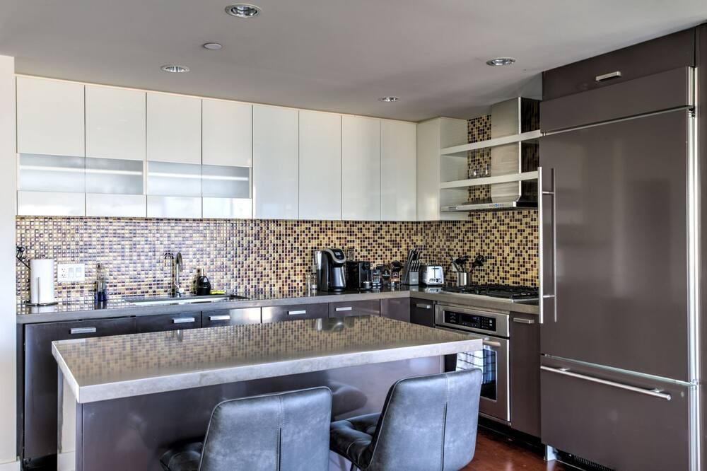Photo of Kitchen in Coal Harbour