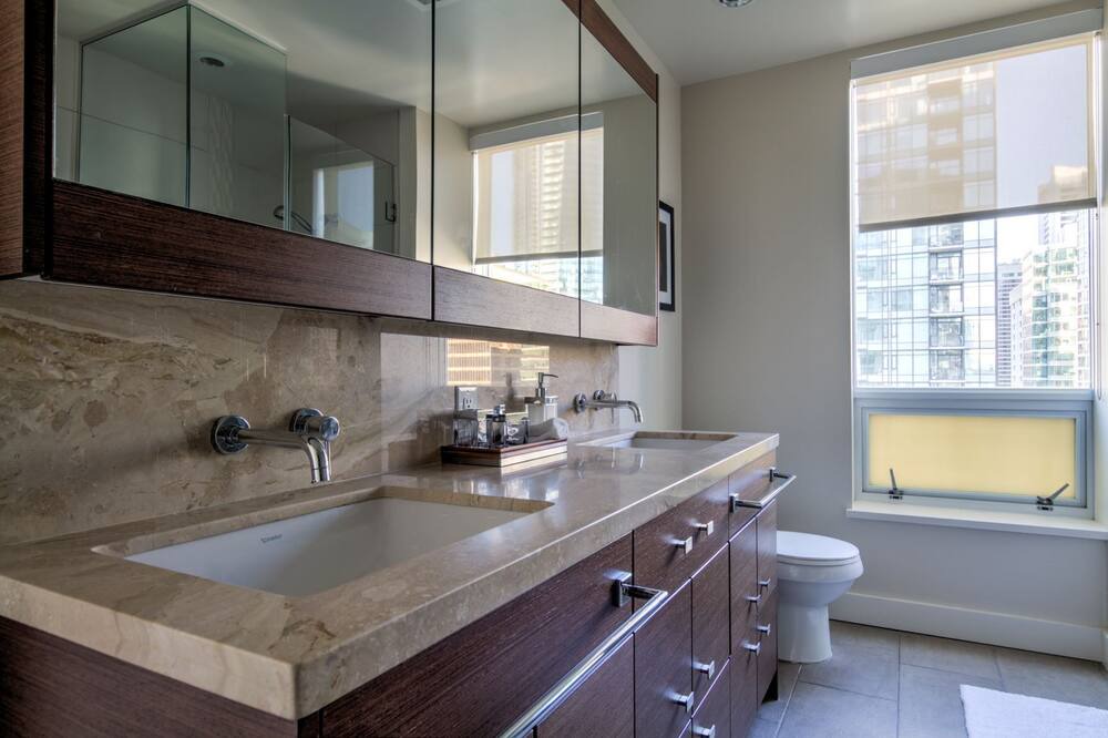 Photo of Bathroom in Coal Harbour