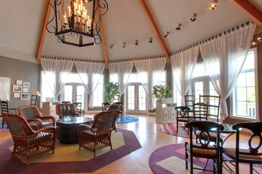 Photo of Livingroom in Mont-Tremblant