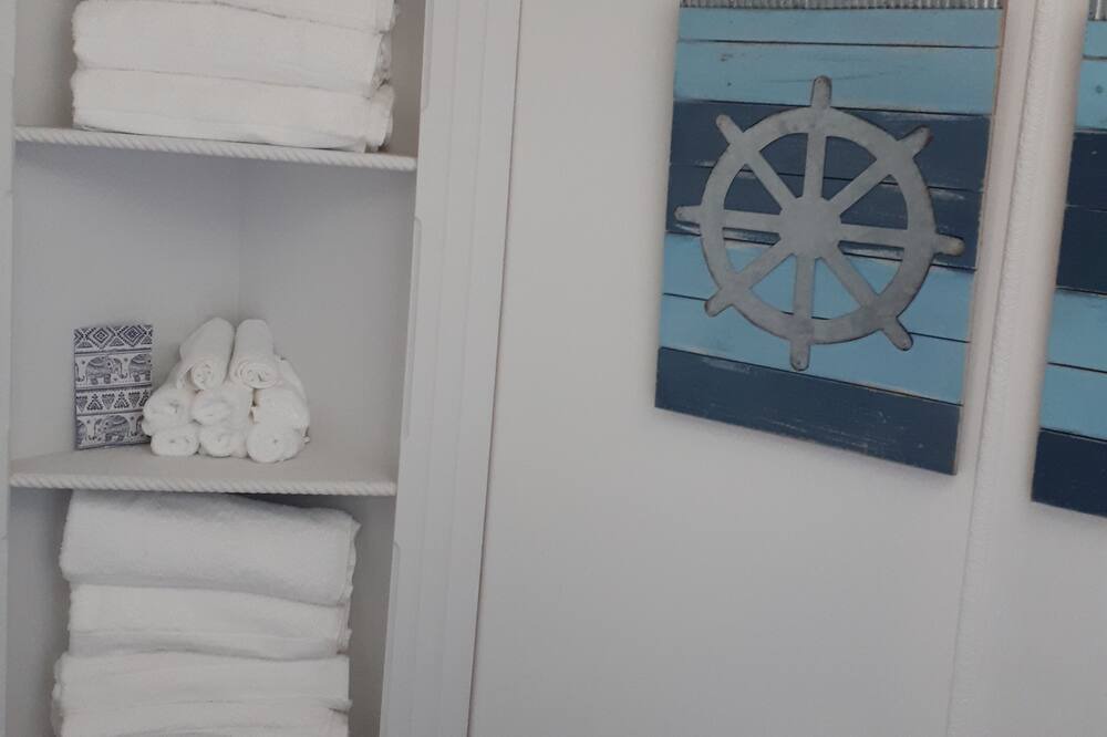 Photo of Bathroom in Northwest Cove
