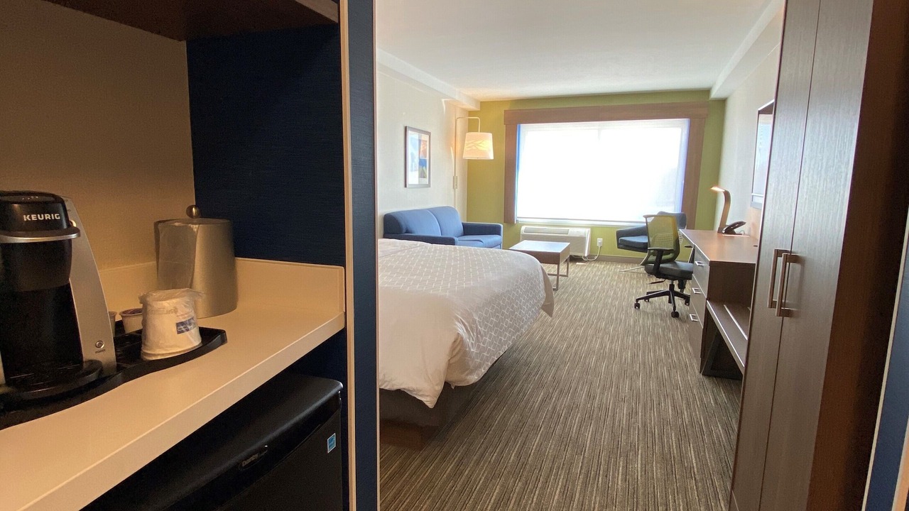 Photo of Bedroom in Aurora
