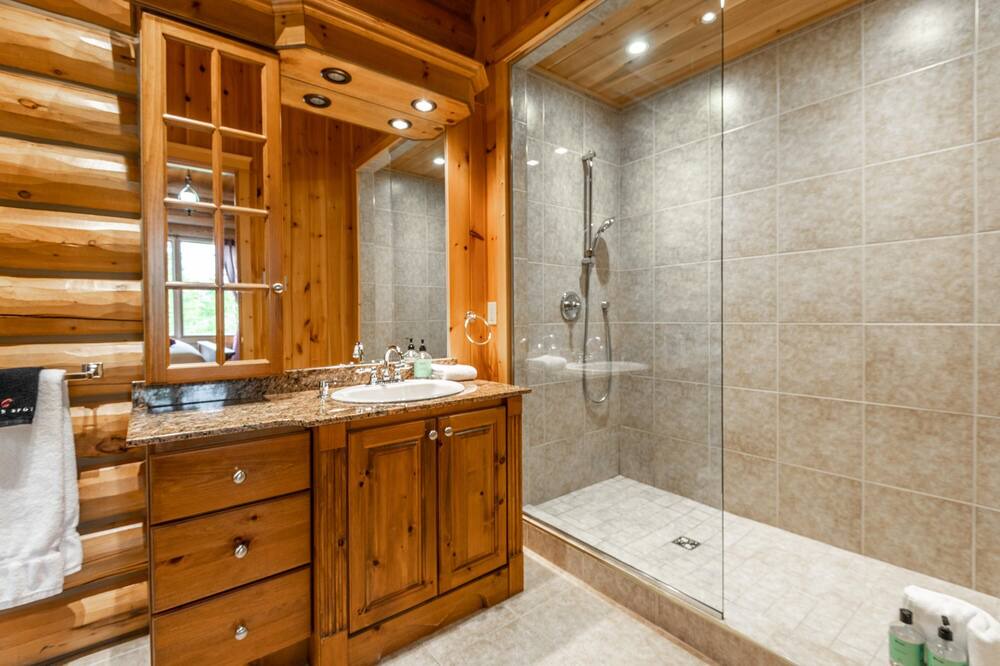 Photo of Bathroom in Riviere-Rouge