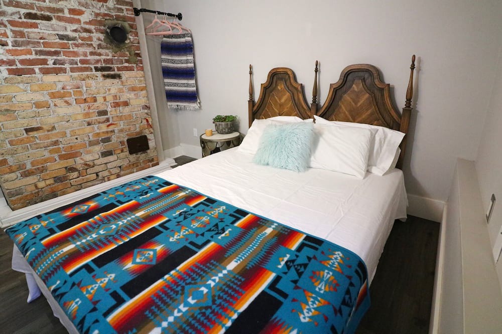 Photo of Bedroom in Lower Lonsdale