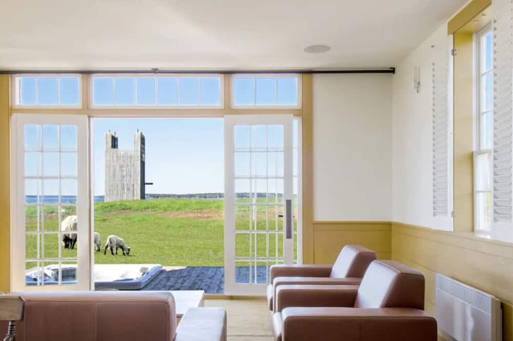 Photo of Livingroom in Upper Kingsburg