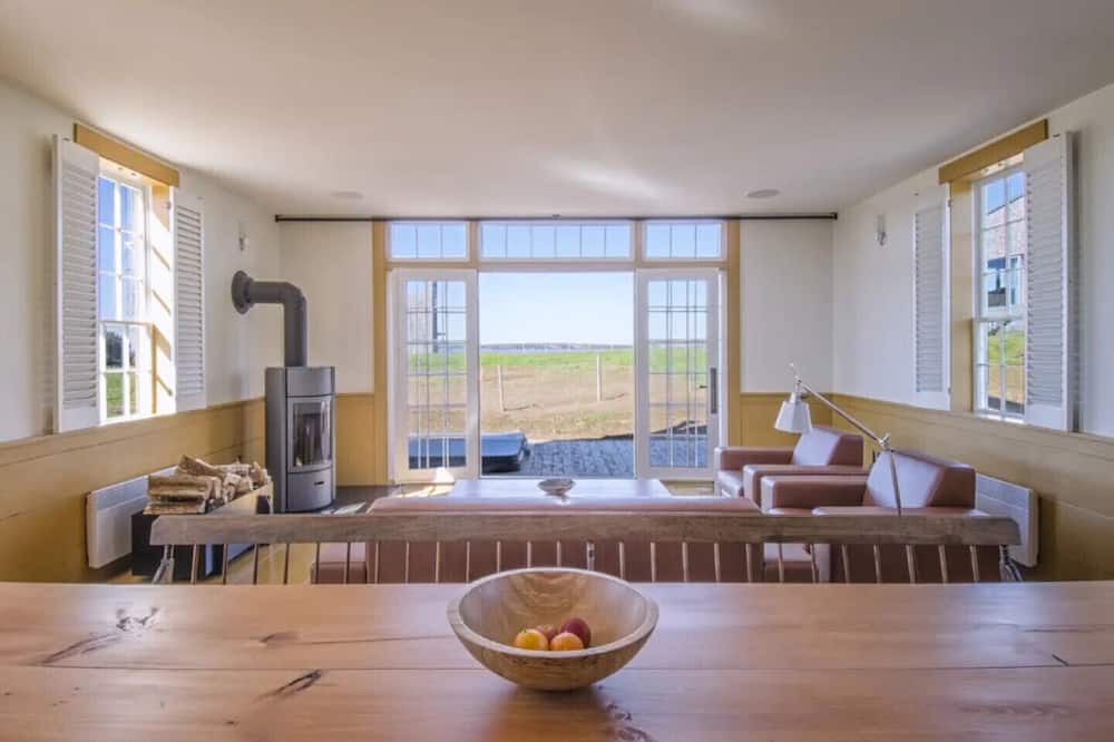Photo of Livingroom in Upper Kingsburg
