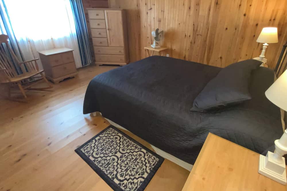 Photo of Bedroom in DeSable