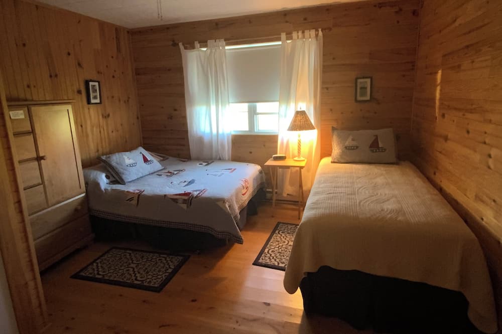 Photo of Bedroom in DeSable