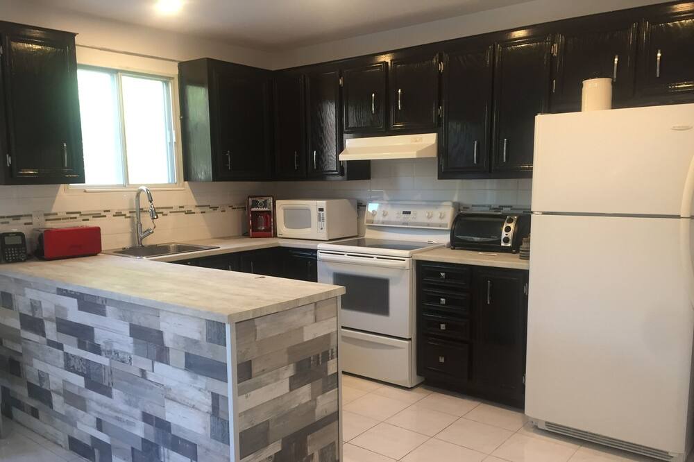 Photo of Kitchen in Laval-des-Rapides