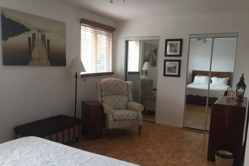 Photo of Bedroom in Laval-des-Rapides