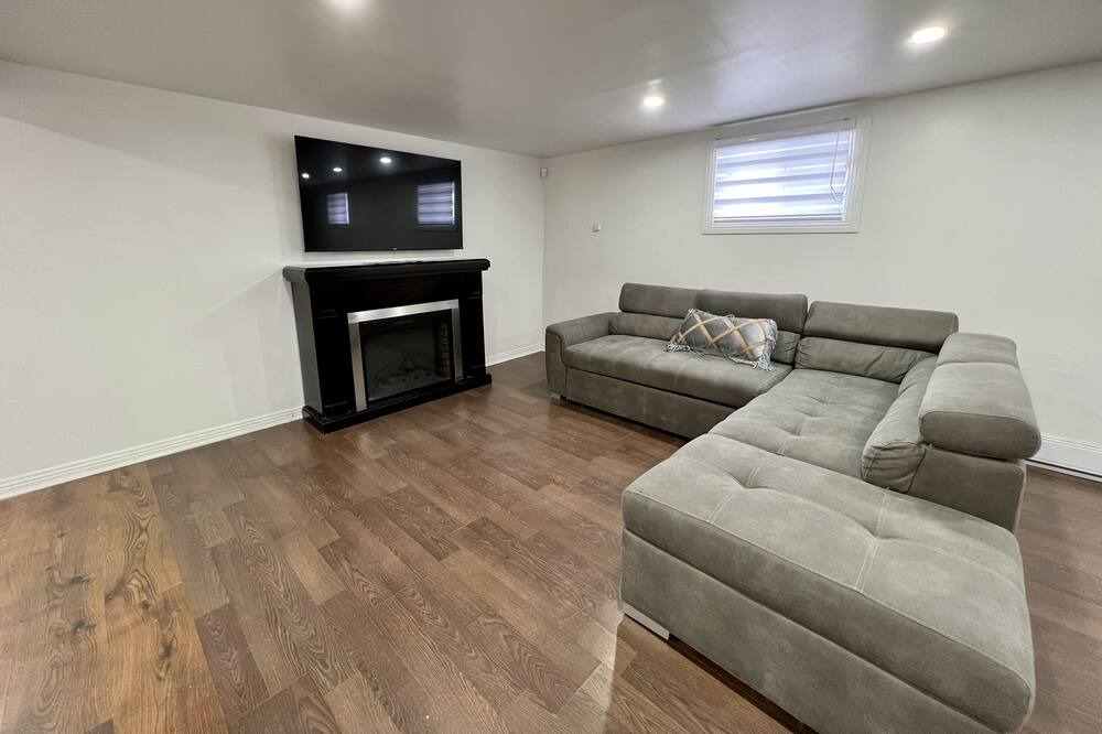 Photo of Livingroom in Saint-Leonard