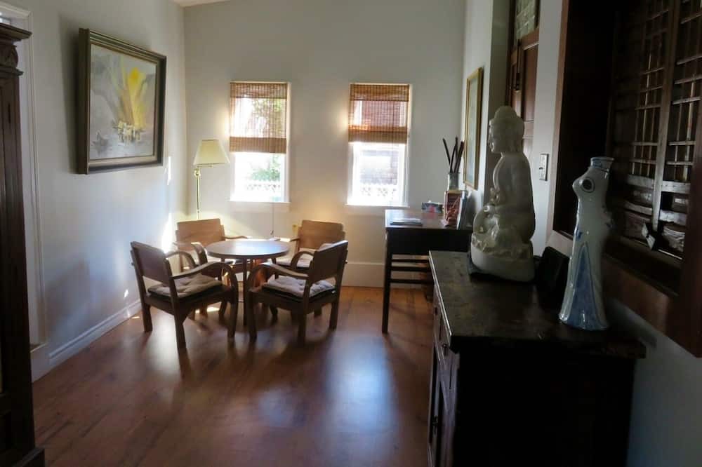 Photo of Livingroom in Annapolis Royal