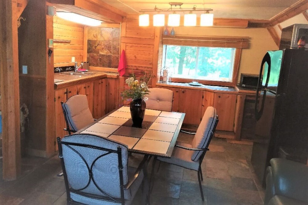 Photo of Kitchen in Saint-Samuel
