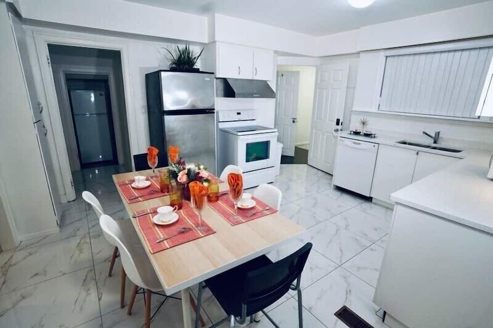 Photo of Kitchen in Shaughnessy