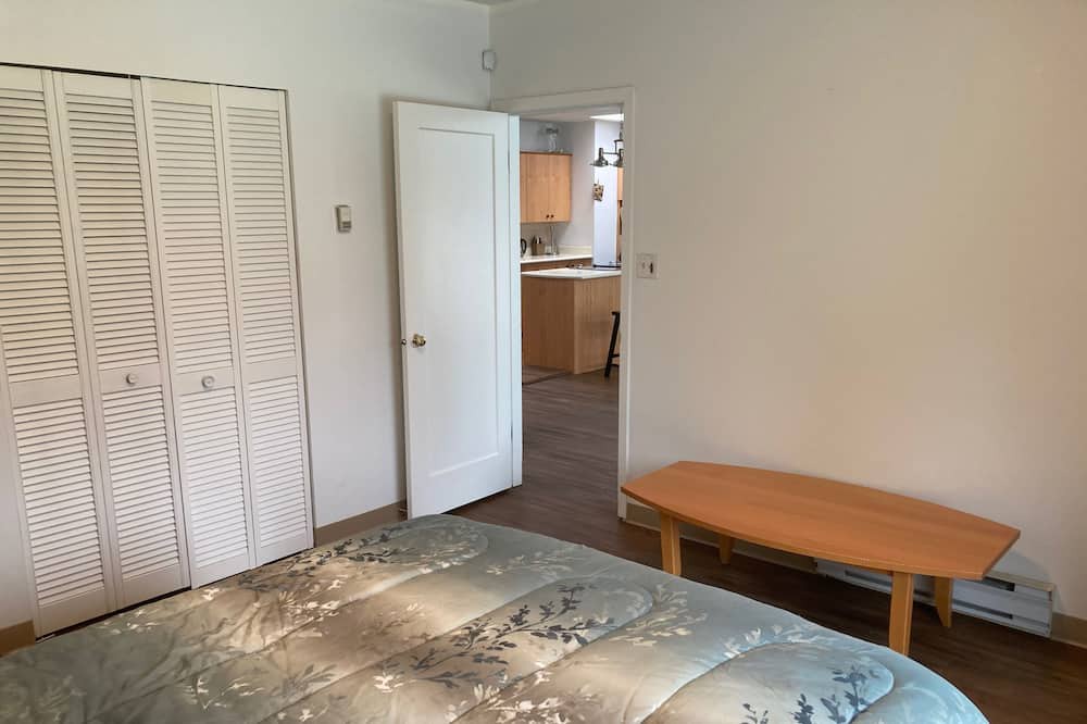 Photo of Bedroom in Oakridge