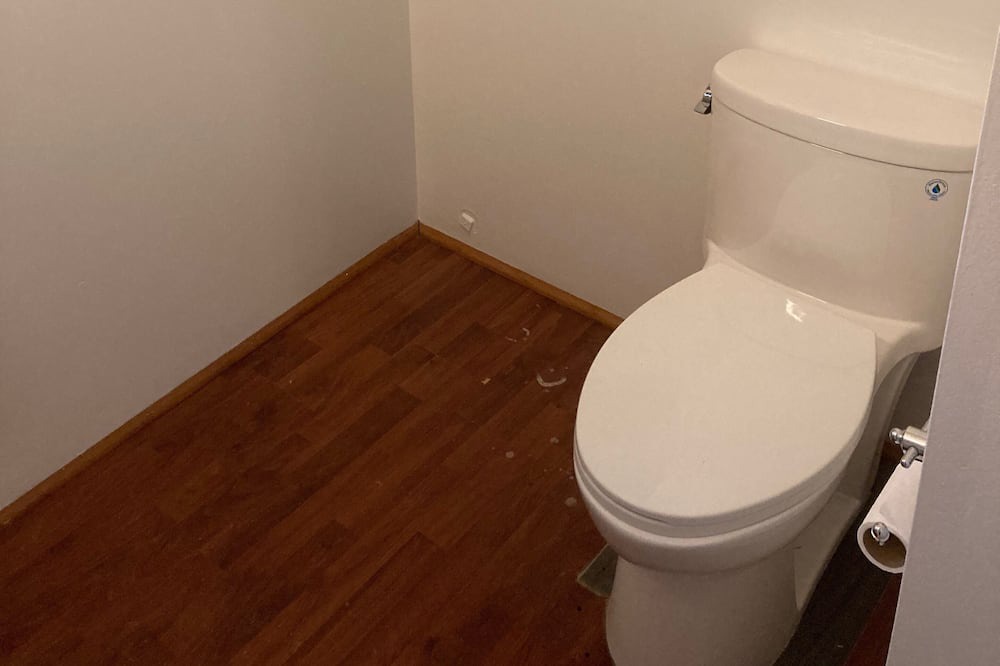 Photo of Bathroom in Oakridge