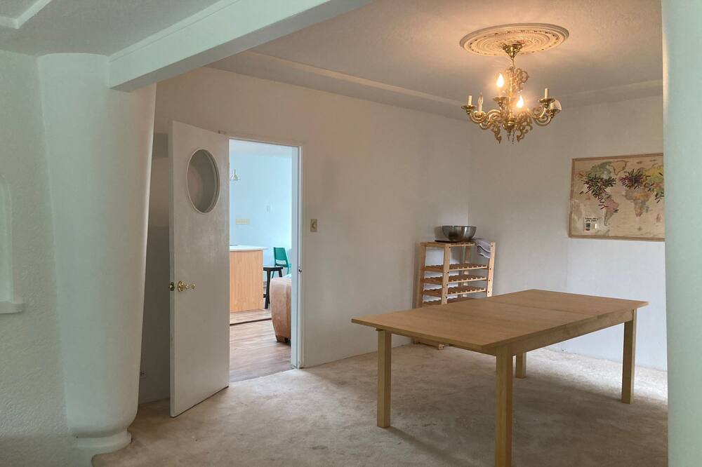 Photo of Bedroom in Oakridge