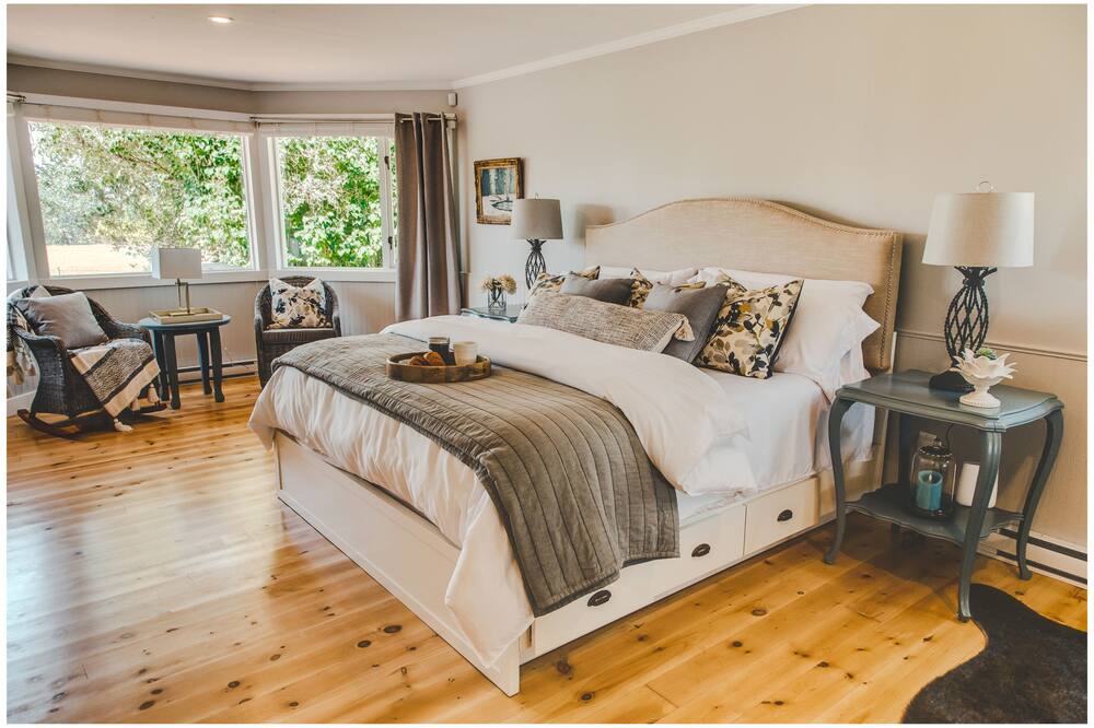Photo of Bedroom in North Cowichan