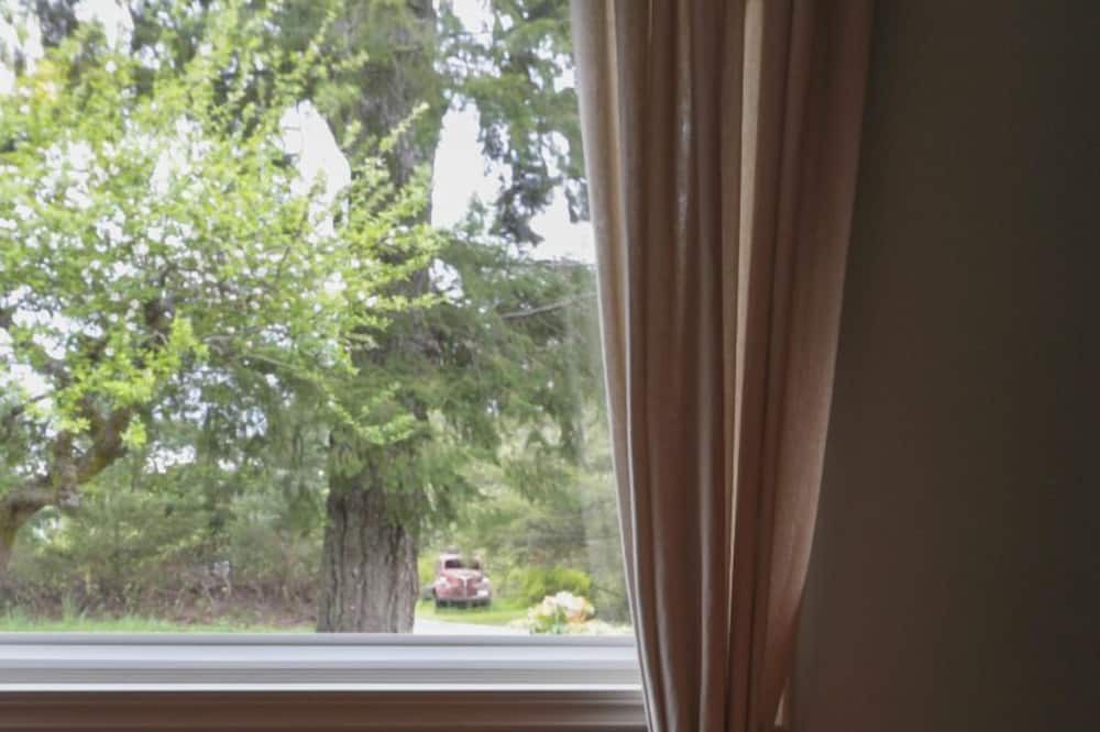 Photo of Bedroom in Powell River