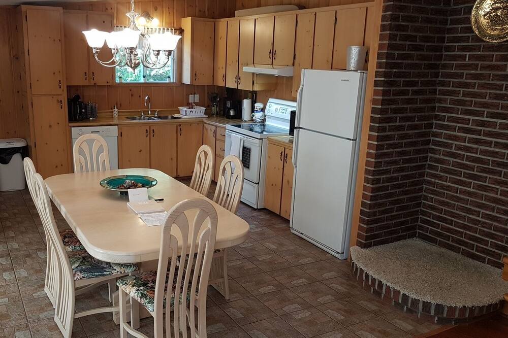 Photo of Kitchen in Entrelacs