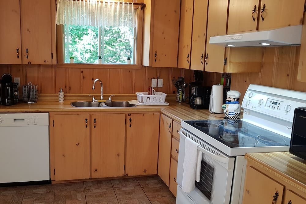 Photo of Kitchen in Entrelacs