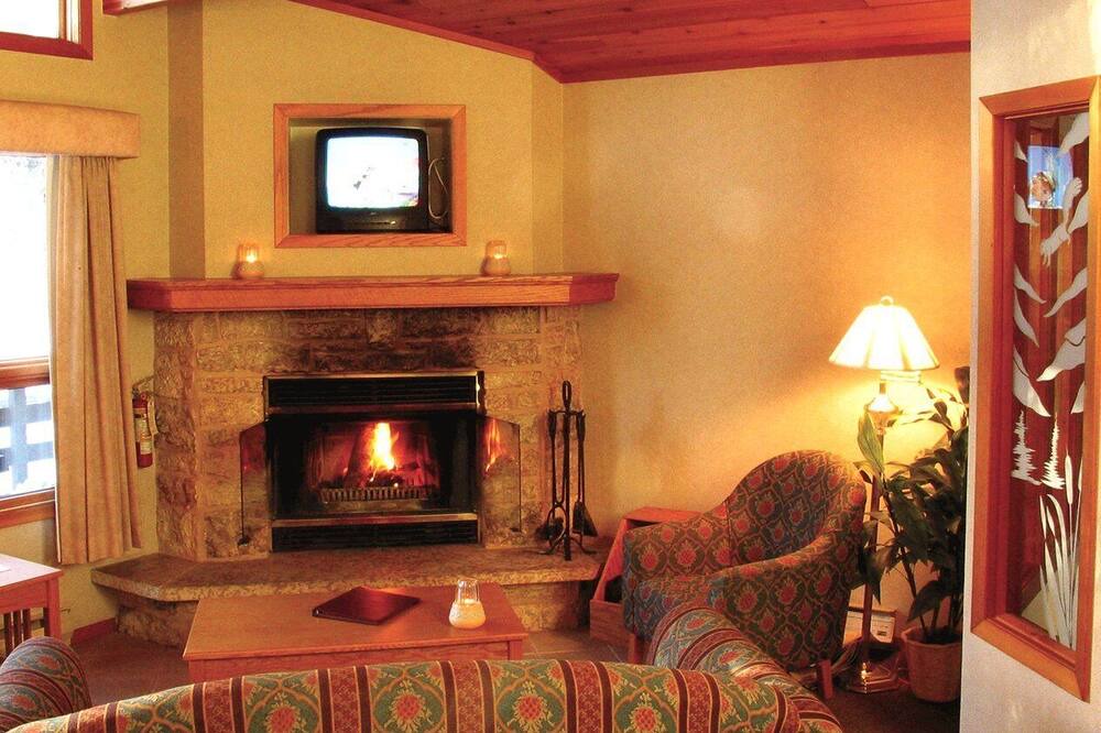 Photo of Livingroom in Wasagaming