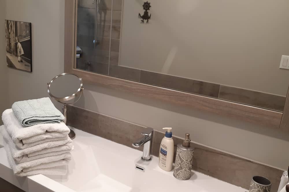 Photo of Bathroom in Pointe Claire