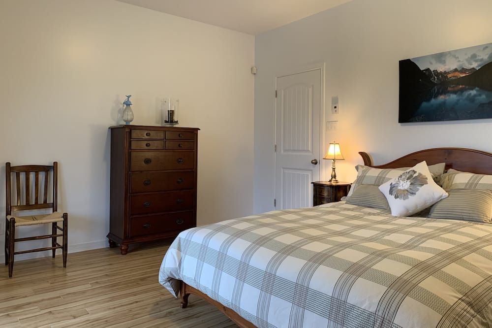 Photo of Bedroom in Sainte-Ann-des-Lacs