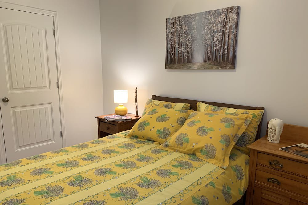 Photo of Bedroom in Sainte-Ann-des-Lacs