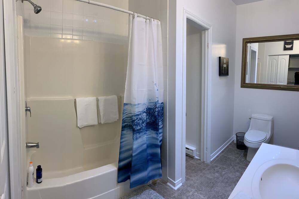 Photo of Bathroom in Sainte-Ann-des-Lacs