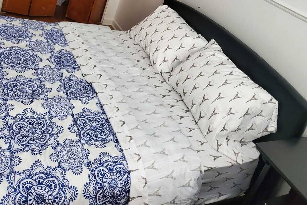 Photo of Bedroom in LaSalle