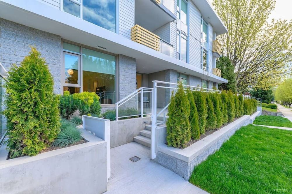 Photo of Others in Marpole