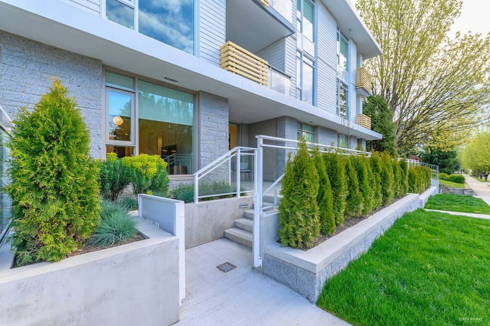 Photo of Others in Marpole
