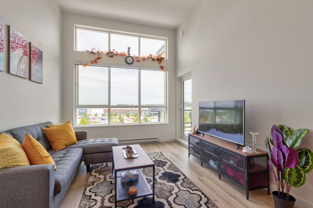 Photo of Livingroom in Tsawwassen